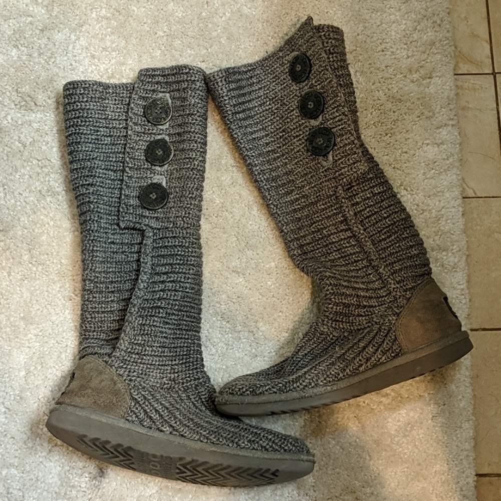 UGG Classic Cardy Boots women's size 6